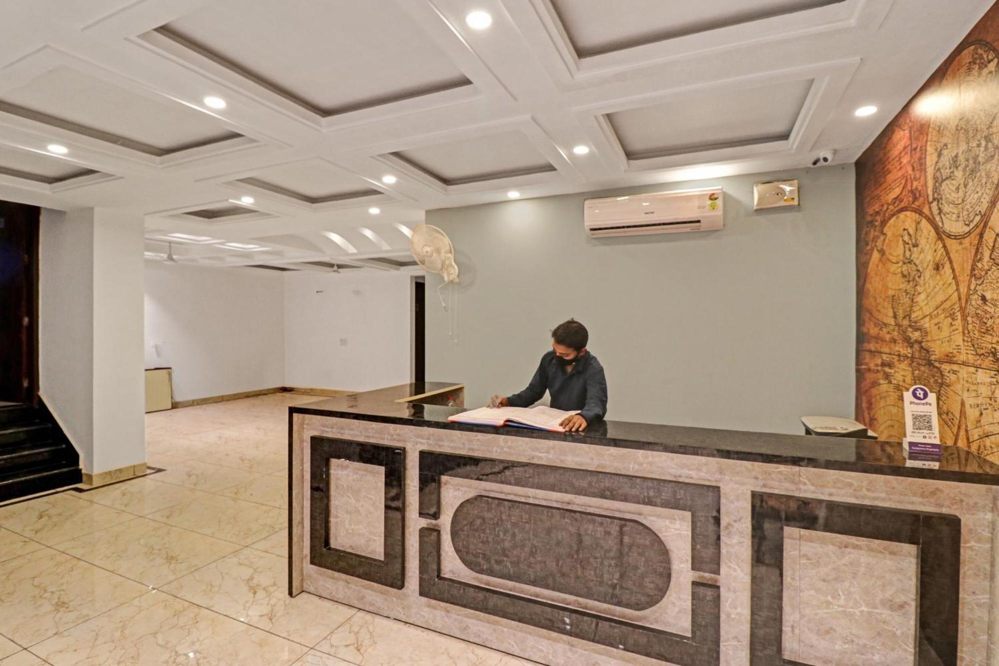 Townhouse Tark Inn 新德里 外观 照片