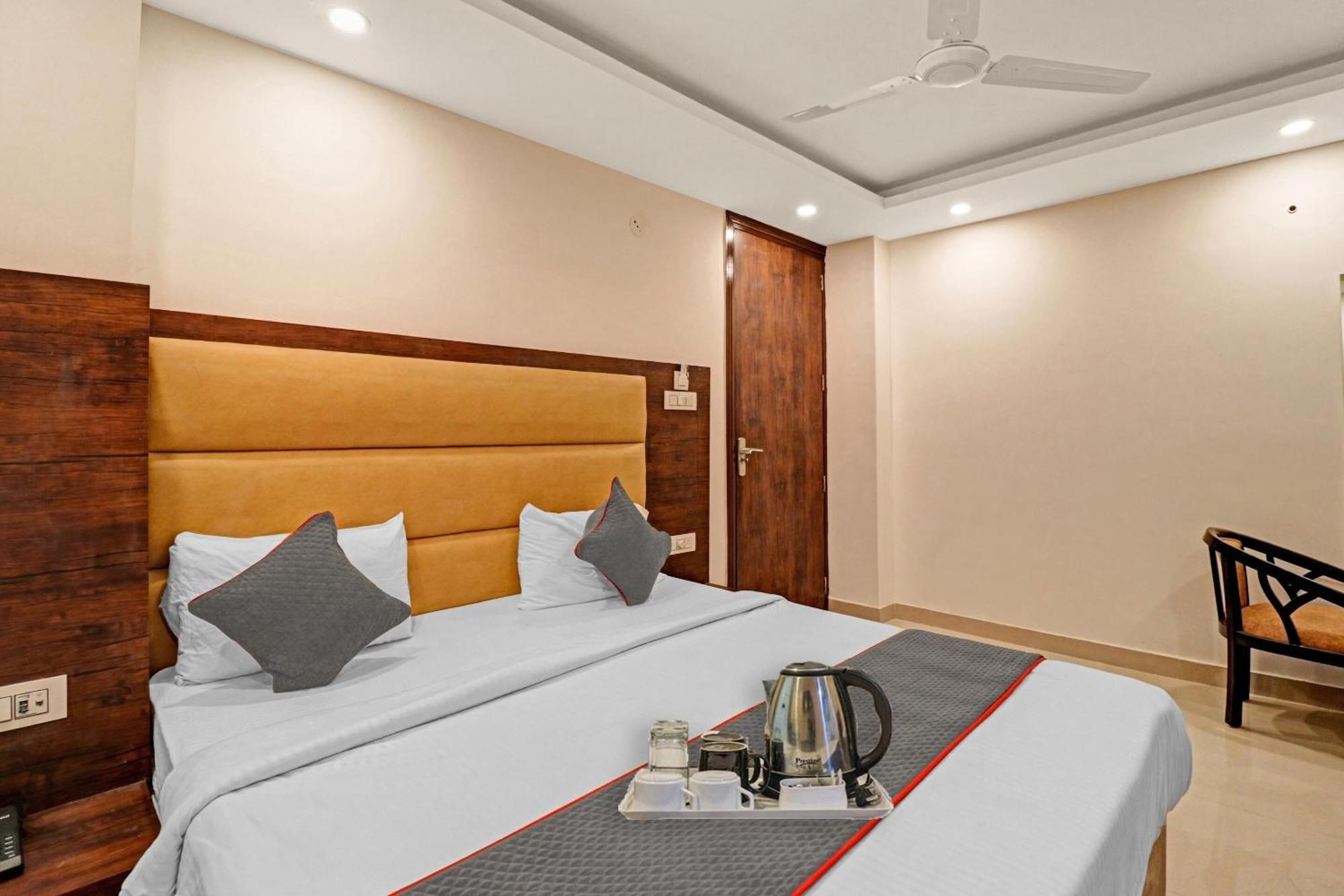 Townhouse Tark Inn 新德里 外观 照片