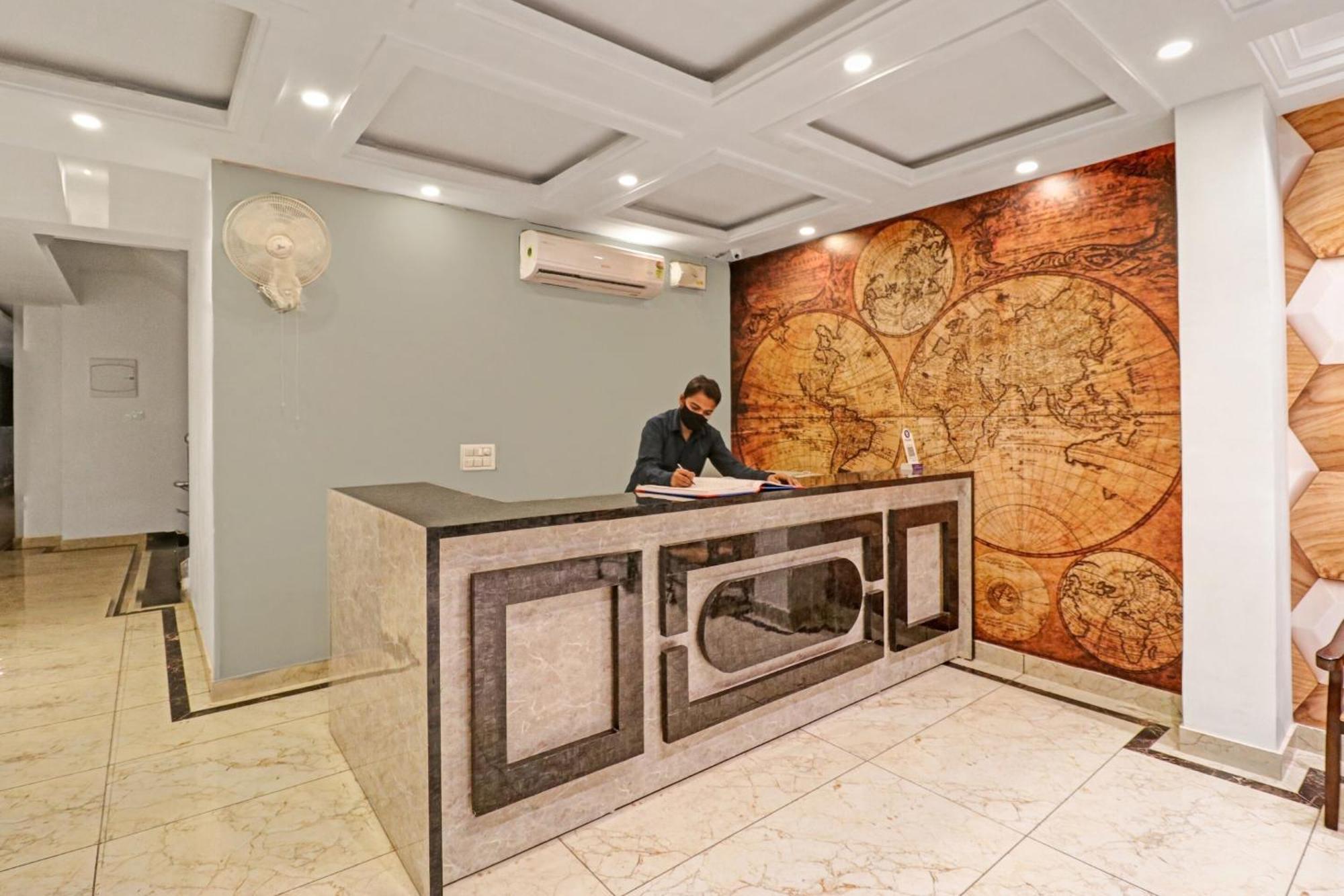 Townhouse Tark Inn 新德里 外观 照片