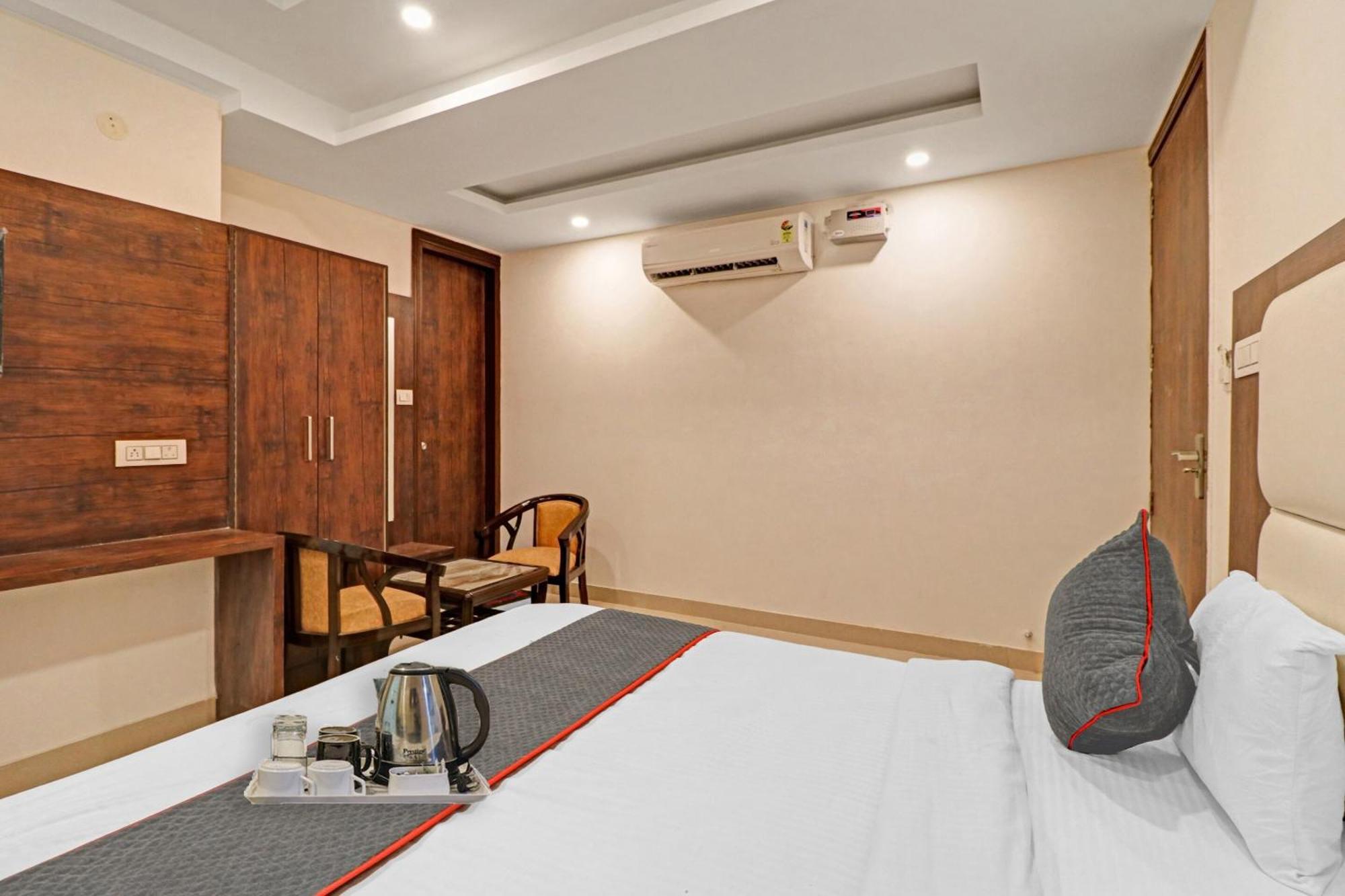 Townhouse Tark Inn 新德里 外观 照片