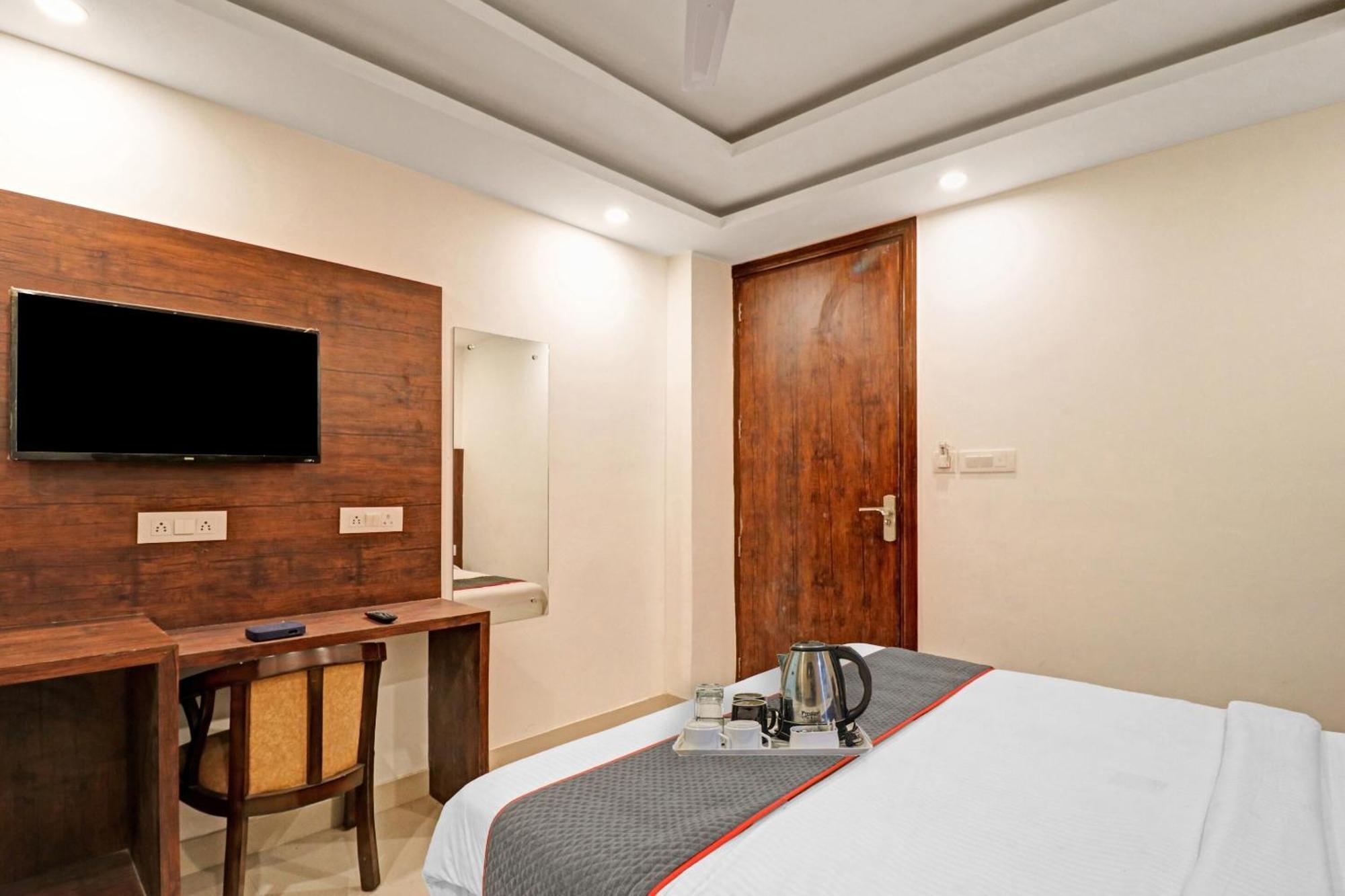 Townhouse Tark Inn 新德里 外观 照片