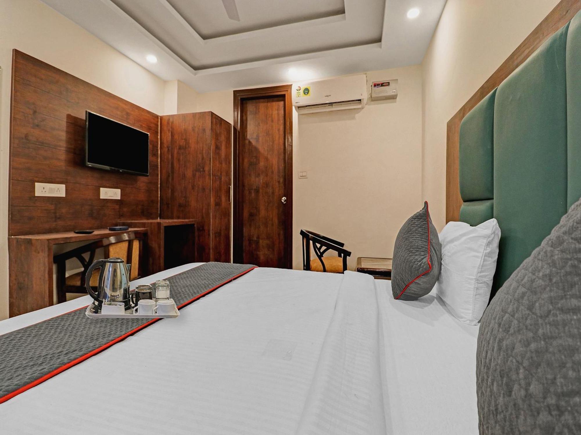 Townhouse Tark Inn 新德里 外观 照片